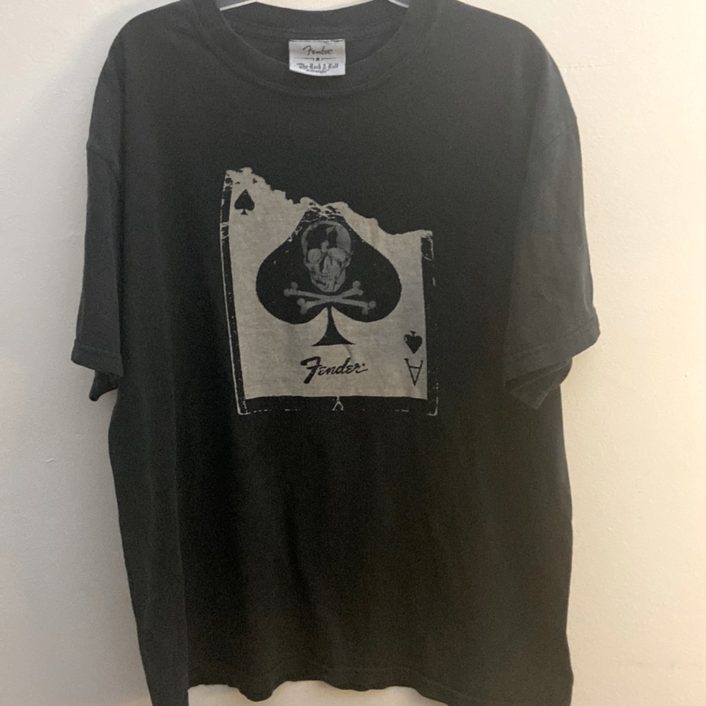 Fender the rock and roll lifestyle tee shirt black and gray size medium unisex